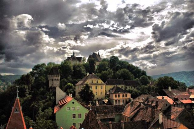 http://www.latitudeslife.com/2011/12/sinaia-perla-dei-carpazi-in-romania/
